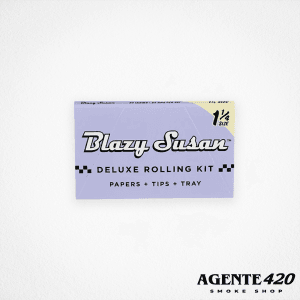BLAZY SUSAN DELUXE ROLLING PAPERS 1 1/4 PURPLE (BLAZY)